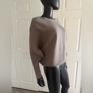 Grey long sleeved top - T Tahari